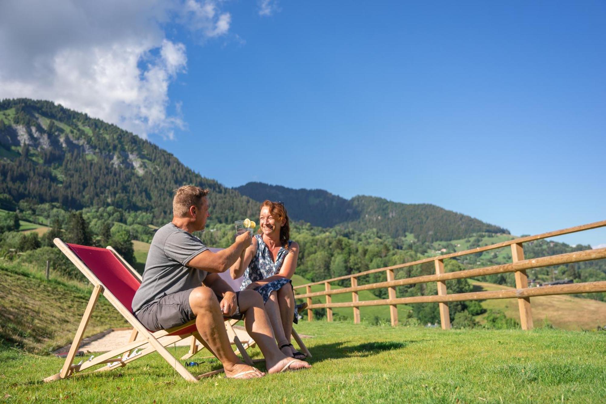 Le Toi Du Monde Bed & Breakfast ฟลูเมต์ ภายนอก รูปภาพ